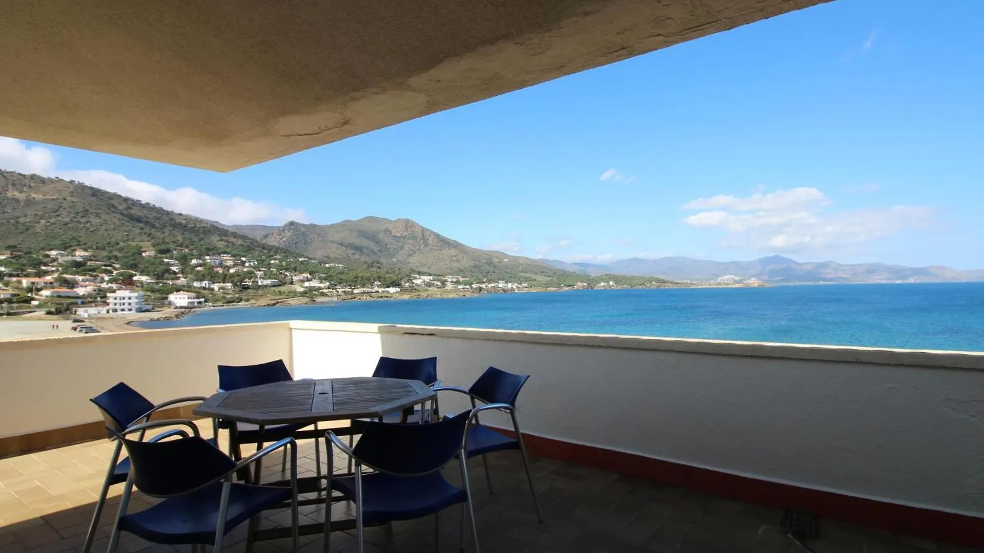 Llanca 11 Atic - Atico En Primera Linea De Mar, Gran Terraza Y Piscina Comunitaria - Es-228-60 El Port De La Selva